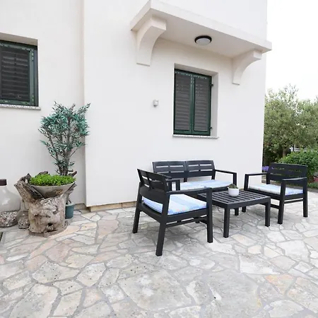 Apartament Rose *